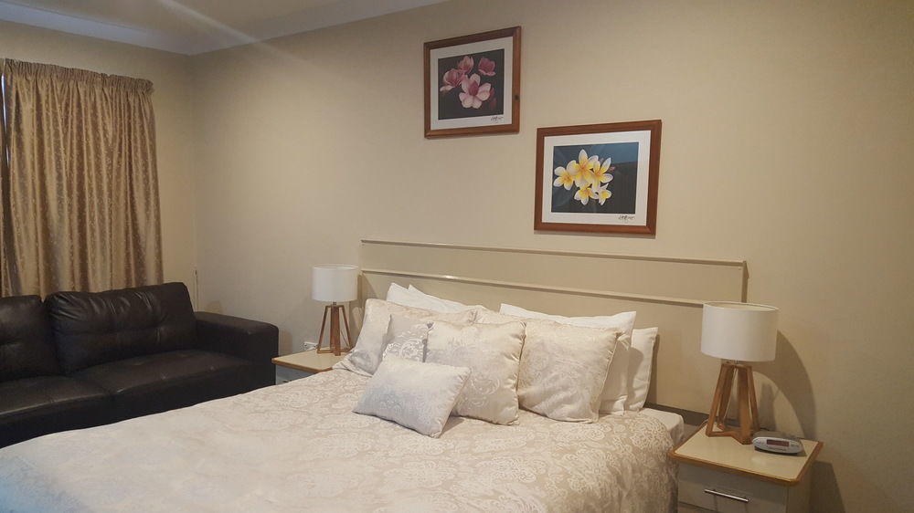 Almond Inn Тамуорт Экстерьер фото